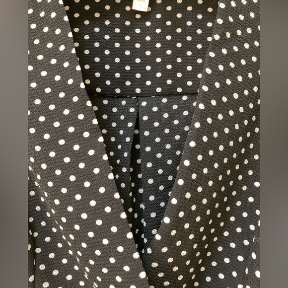 Monteau Los Angeles Surplice Neckline Faux Wrap Top Size Small (Junior’s) - Picture 11 of 11